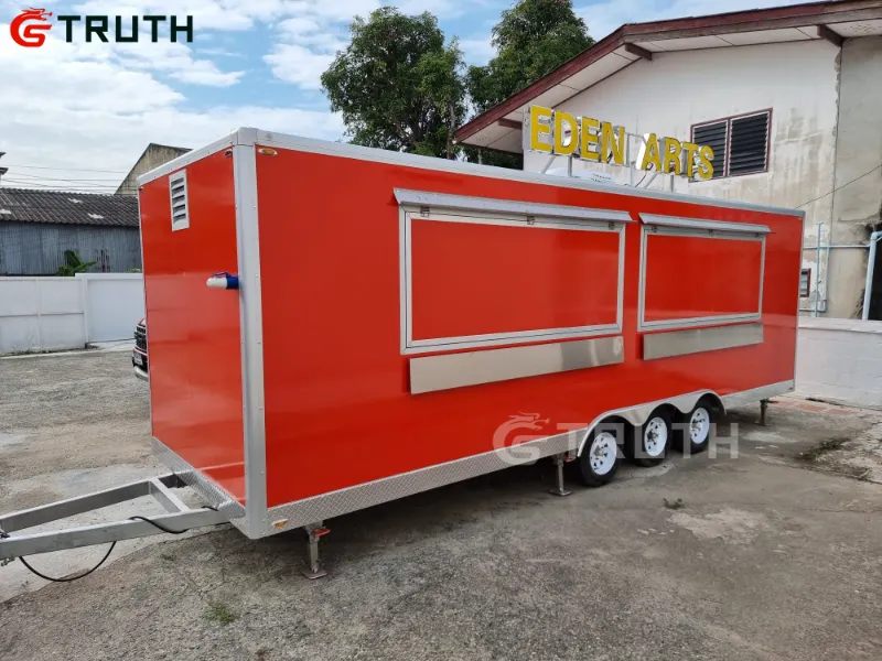 Thajský zákazník úspešne spúšťa pizzeriu a grilovanie s 6,7 m dlhým prívesom na červené jedlo od Qingdao Truth Technology