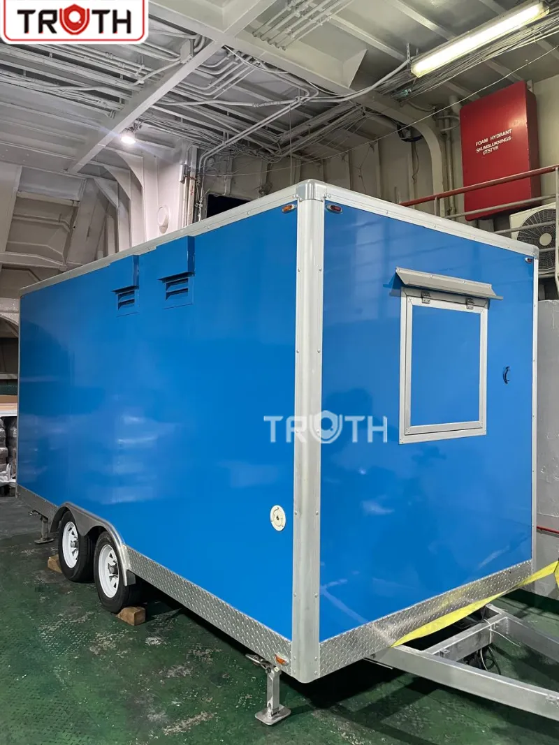 Blue Square Food Trailer pre rýchle občerstvenie a grilovanie v Grenade